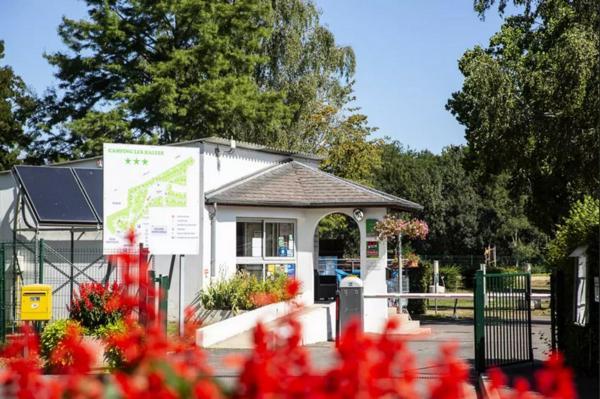 Camping Onlycamp Des Halles Десиз Экстерьер фото